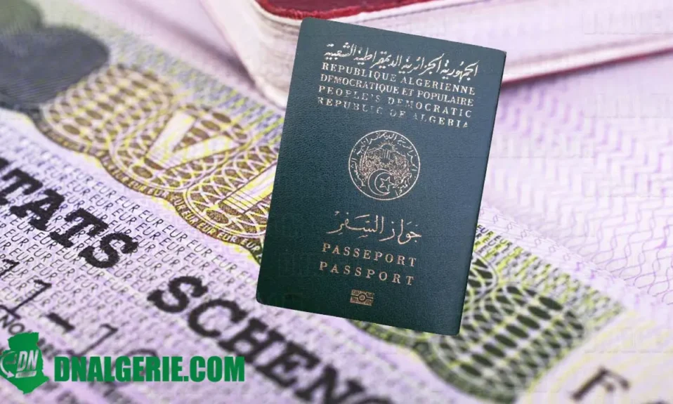 Montage : passeport, autorisation sortie Algérie
