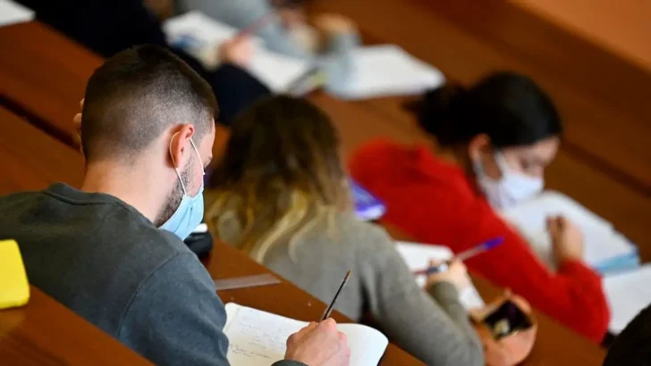 Algériens France étudiants