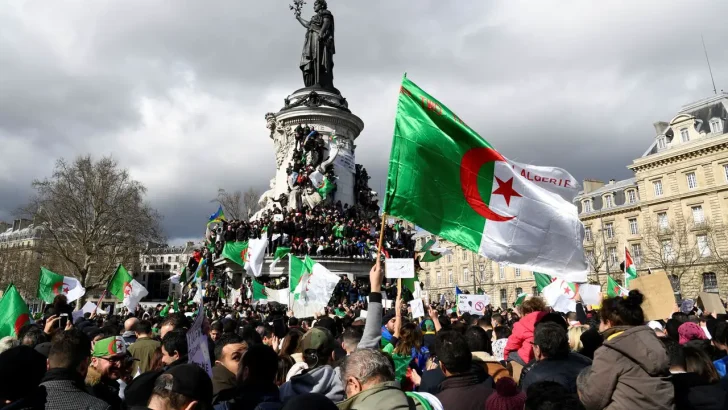 Algérien France drapeaux