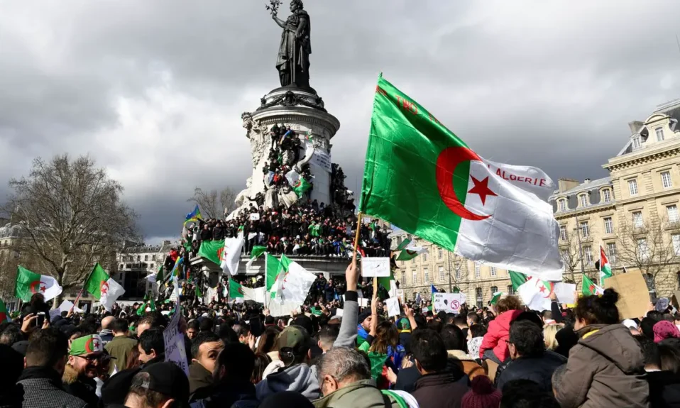 Algérien France drapeaux