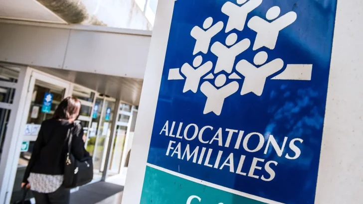 c'est quoi la solidarité à la source CAF APL