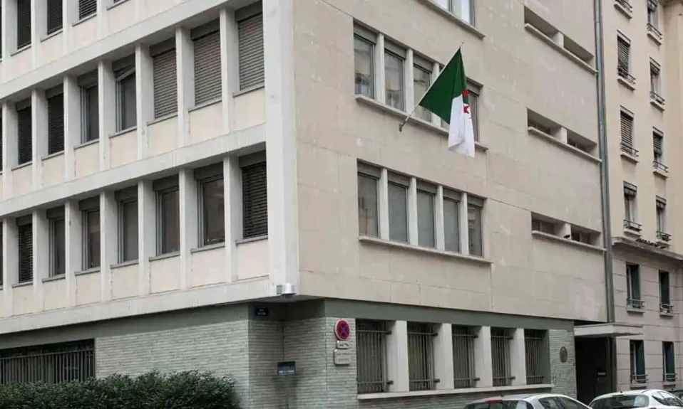 Consulat Algérie France vidéo