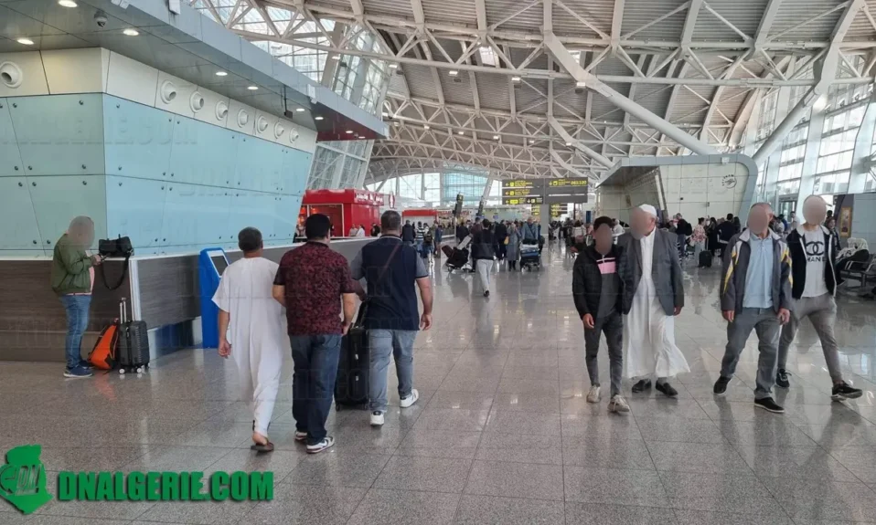 Aéroport international Alger honte