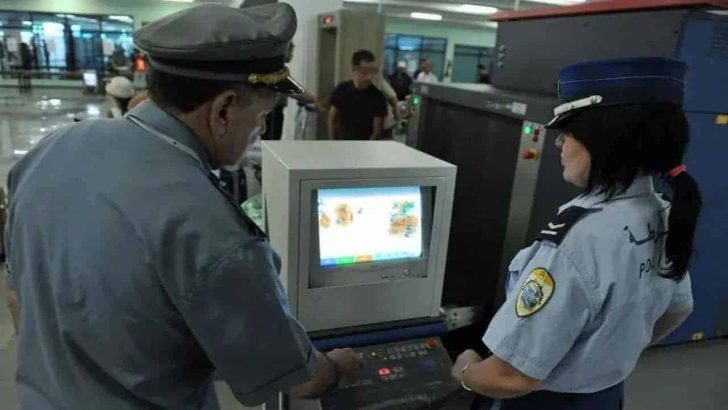 Aéroport Alger voyageur refoulé