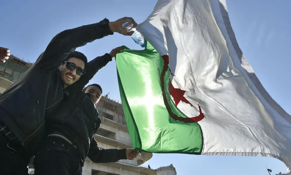 Algériens de l'étranger mesures d'urgence