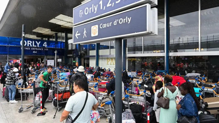 Algériens aéroport Orly