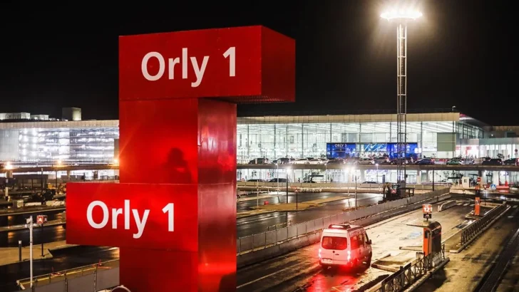 Aéroport Orly Algérien France