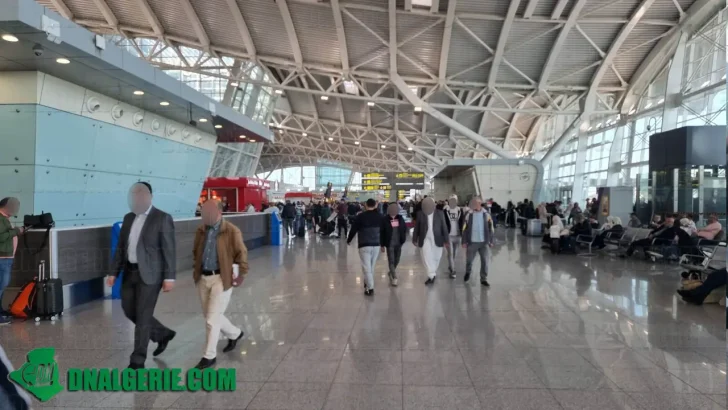 Bus Tizi Ouzou Aéroport Alger toilettes recrutement chanteurs Raï