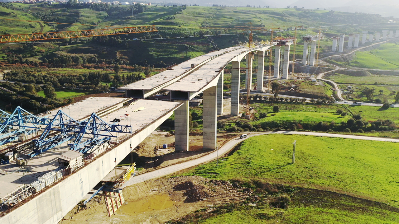 Pénétrante Tizi Ouzou autoroute Est-Ouest