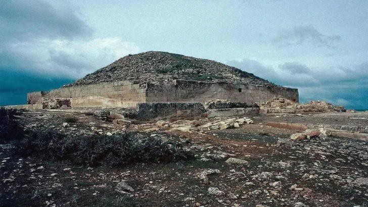 Un expatrié français découvre « des pyramides » en Algérie